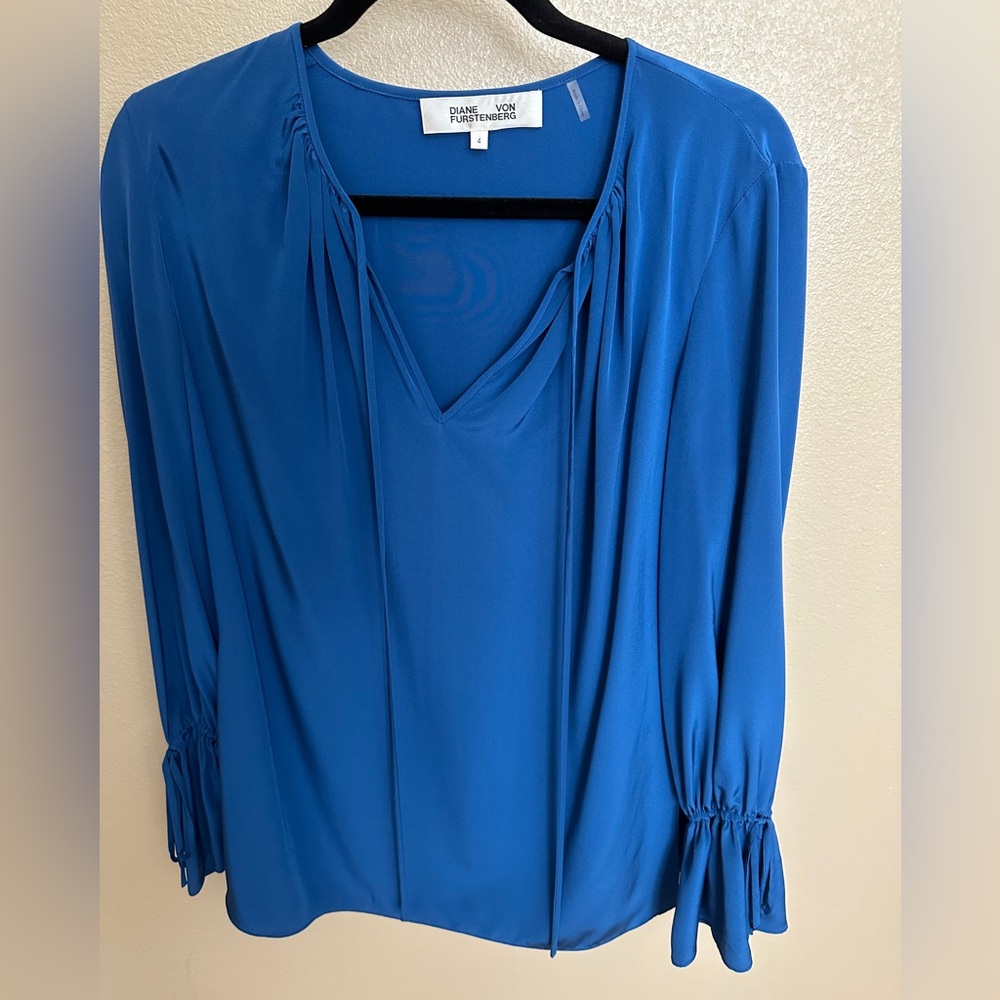 Diane von Furstenberg 100% Silk Blue Women's Top